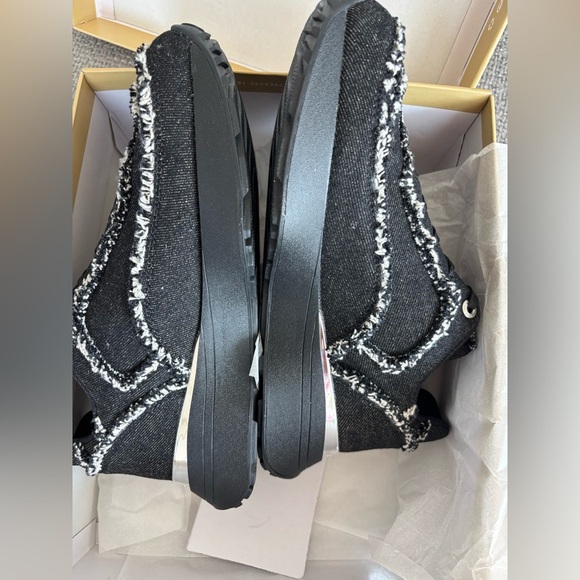 Michael Kors Ari Trainer Denim Sneakers – Size 8.5M - Picture 11 of 16